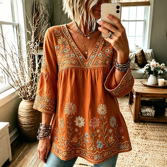 Adriana – Vintage blouse met levendige bloemenprint