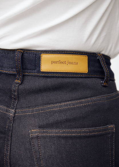 Liesbeth – Donkerblauwe Aansluitende Stretchrok met Hoge Taille