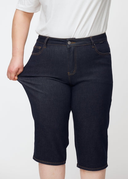 Ingrid – Donkerblauwe Caprijeans met Rechte Pasvorm