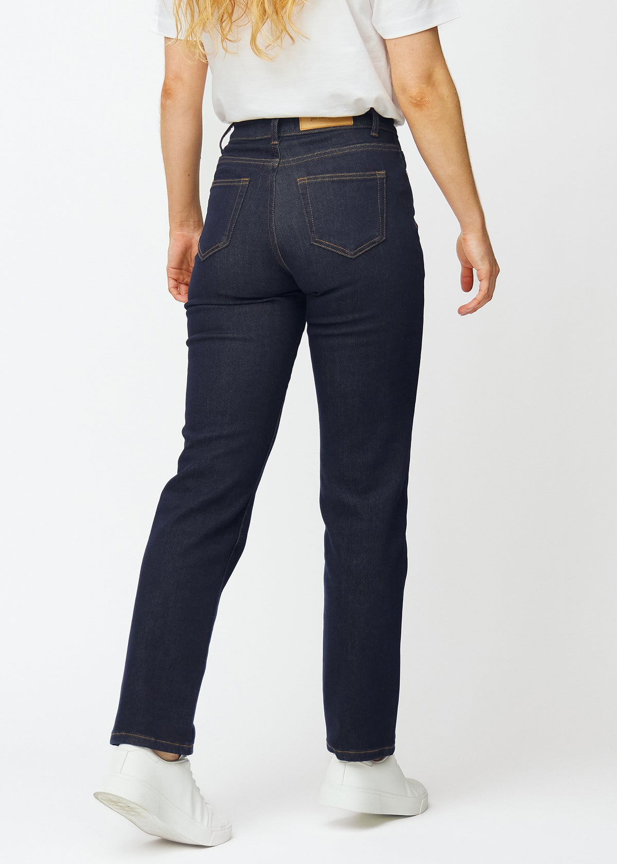 Veerle – Donkerblauwe Stretchjeans met Hoge Taille en Rechte Pijpen