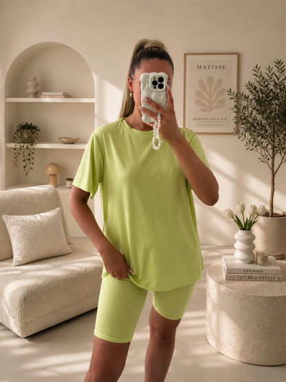 Completo due pezzi: shorts ciclista a costine e T-shirt